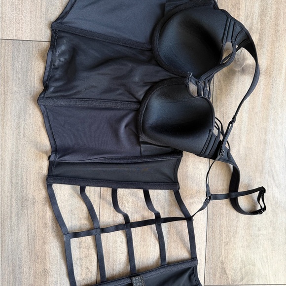 Undressed Black Strappy corset - Picture 6 of 9